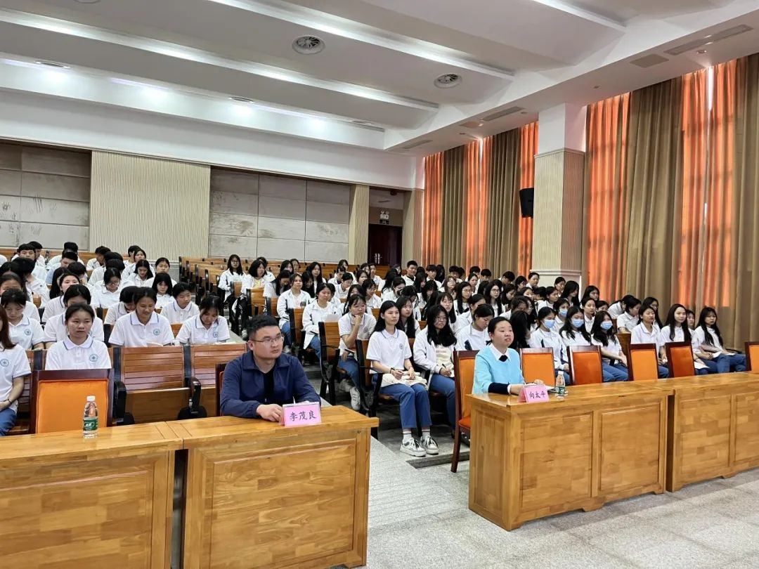 倡导科学文明 勇当反邪先锋——反邪教宣传教育进校园活动在我校开展(图2)